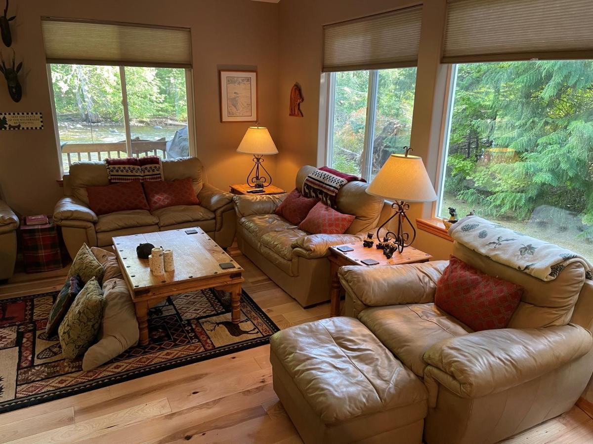 Cozy Riverfront Retreat Левънуърт Екстериор снимка